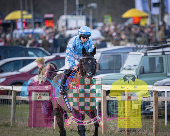 Race 4 - Heythrop and Adjacent Hunts Race (7 of 134)