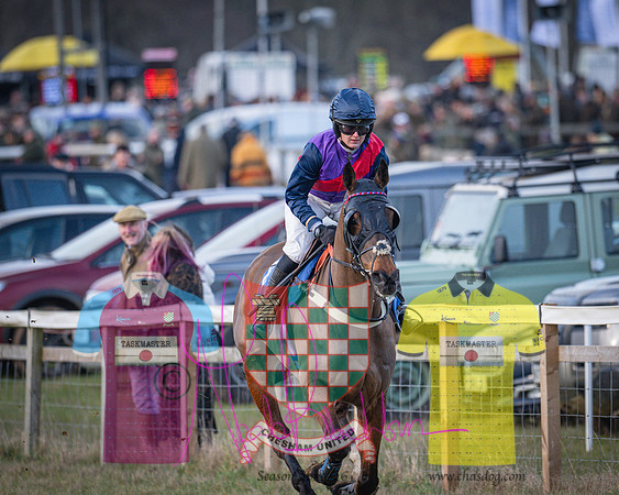 Race 4 - Heythrop and Adjacent Hunts Race (16 of 134)