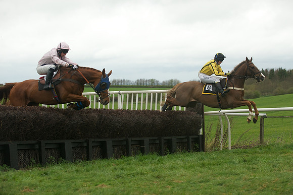 Race 2 - Confined 35