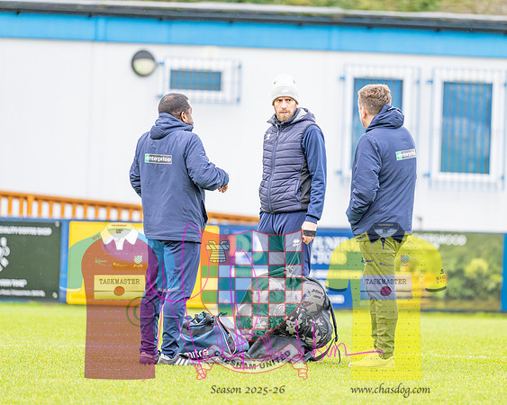 Chippenham Town 1 v 4 Chesham United (397 of 403)