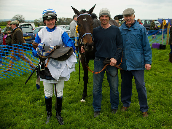 Race 4 - Nov-vets 48