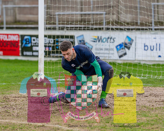Chesham Utd 4 v 1 Ebbsfleet United (8 of 739)