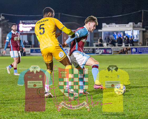 Chesham Utd 0 v 1 Dagenham and Redbridge (93 of 383)
