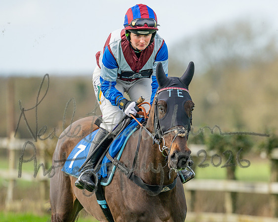 Race 1 - The Four and Five years olds Maiden race over 2m 5f (20 of 105)