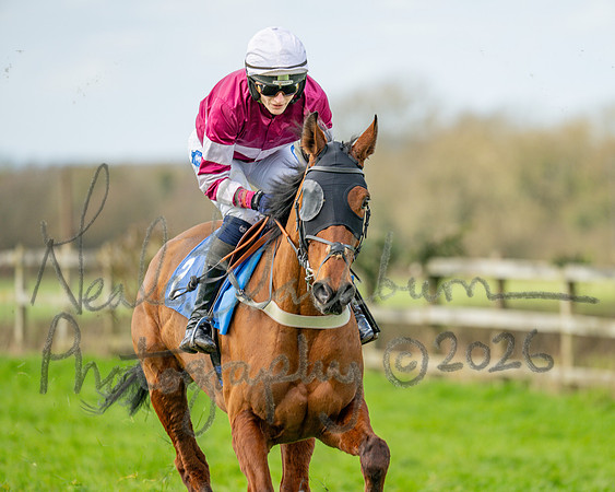 Race 1 - The Four and Five years olds Maiden race over 2m 5f (25 of 105)
