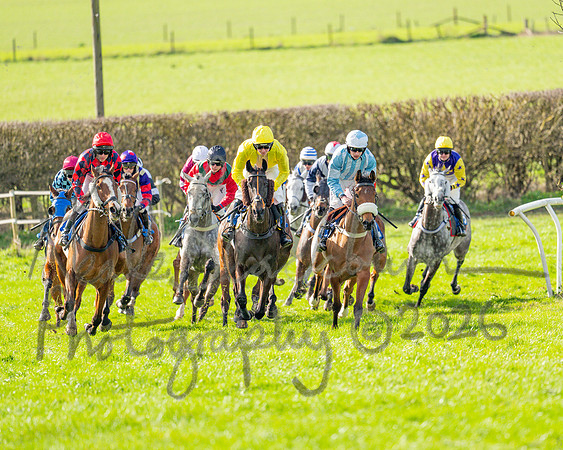 Race 3 - The Maiden Conditions Race over 3 Miles (47 of 118)
