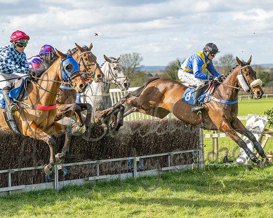 Race 3 - The Maiden Conditions Race over 3 Miles (70 of 118)