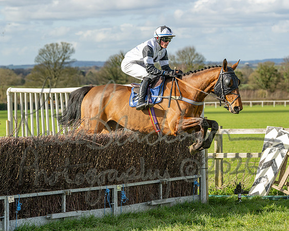 Race 3 - The Maiden Conditions Race over 3 Miles (92 of 118)