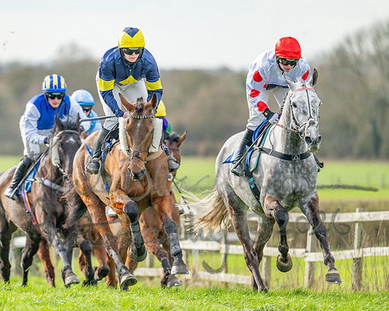 Race 4 - The Jockey Clud0-110 Rated Series Race (16 of 77)