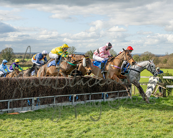 Race 4 - The Jockey Clud0-110 Rated Series Race (28 of 77)