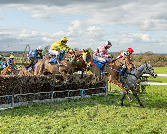 Race 4 - The Jockey Clud0-110 Rated Series Race (29 of 77)