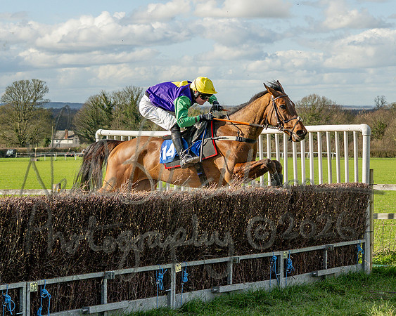 Race 4 - The Jockey Clud0-110 Rated Series Race (55 of 77)
