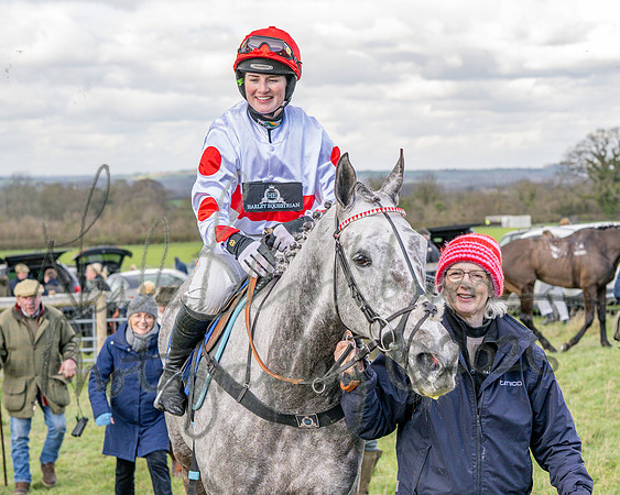 Race 4 - The Jockey Clud0-110 Rated Series Race (65 of 77)