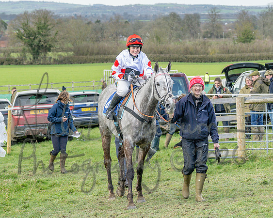 Race 4 - The Jockey Clud0-110 Rated Series Race (62 of 77)