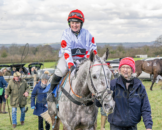 Race 4 - The Jockey Clud0-110 Rated Series Race (64 of 77)