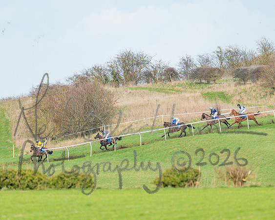 Race 6 - The PPORA Club Members Restricted Race over 2m 5f (10 of 72)