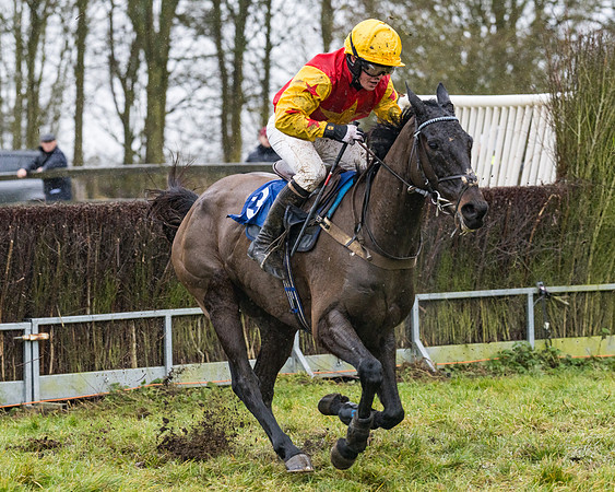 Race 3 - Novice Riders (103 of 197)