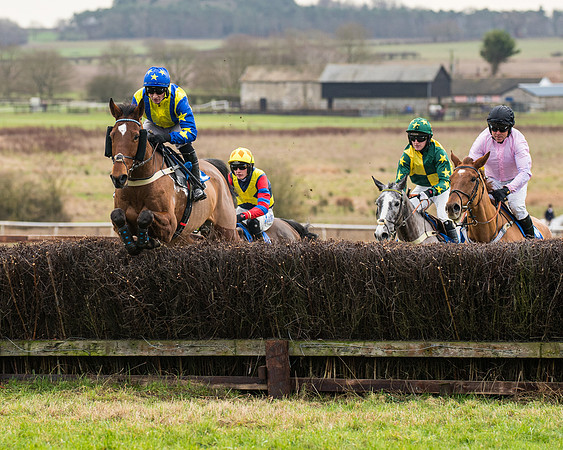 Race 2 - Maiden Div 1 (7 of 64)