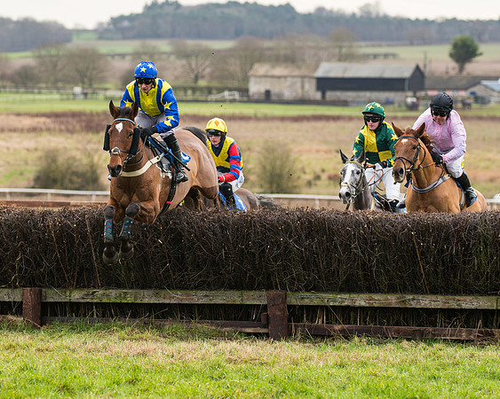 Race 2 - Maiden Div 1 (8 of 64)