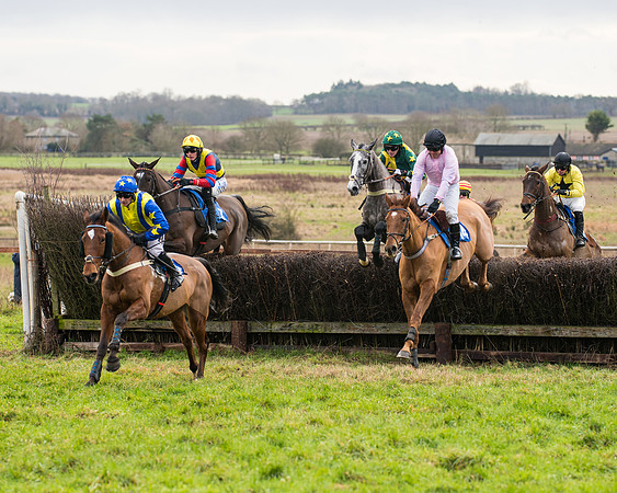 Race 2 - Maiden Div 1 (14 of 64)
