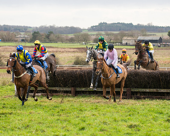 Race 2 - Maiden Div 1 (15 of 64)