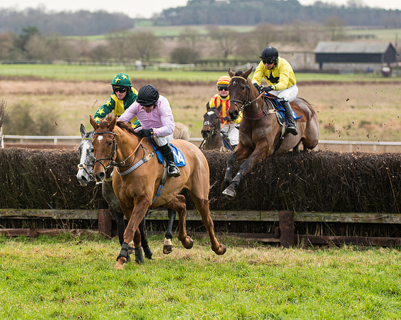 Race 2 - Maiden Div 1 (17 of 64)