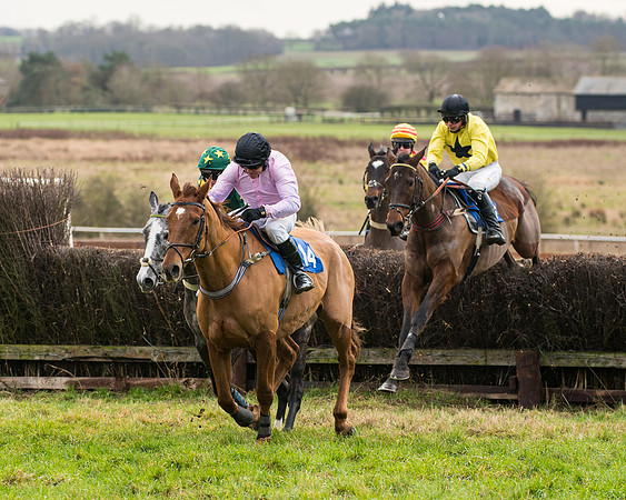 Race 2 - Maiden Div 1 (18 of 64)
