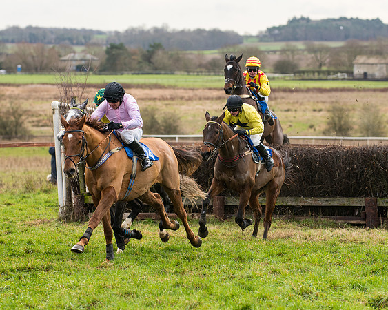 Race 2 - Maiden Div 1 (21 of 64)