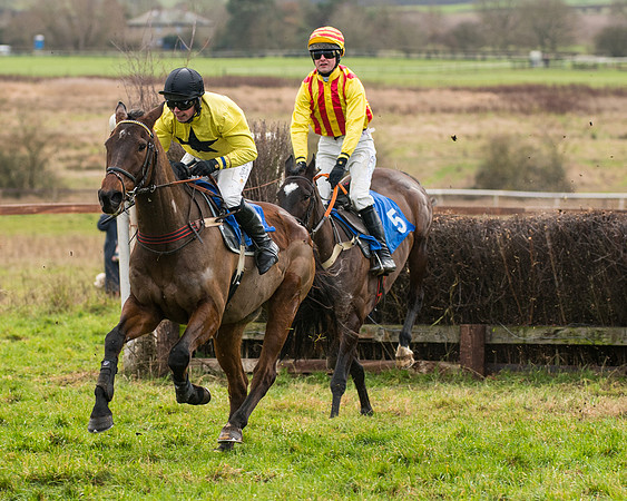 Race 2 - Maiden Div 1 (22 of 64)