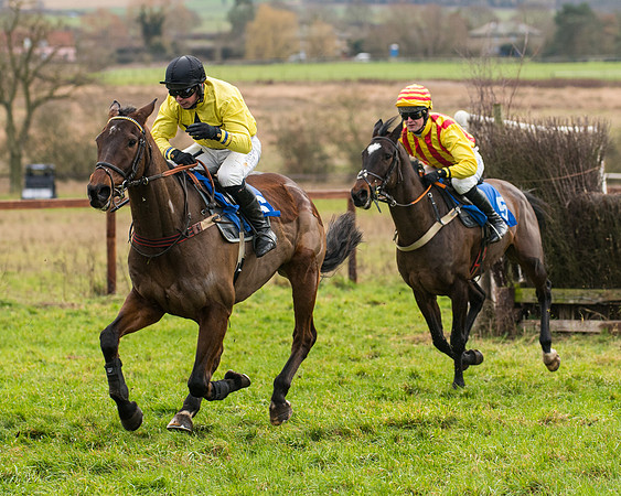 Race 2 - Maiden Div 1 (26 of 64)