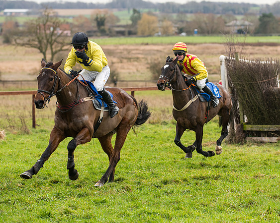 Race 2 - Maiden Div 1 (27 of 64)