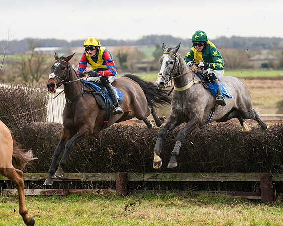 Race 2 - Maiden Div 1 (45 of 64)