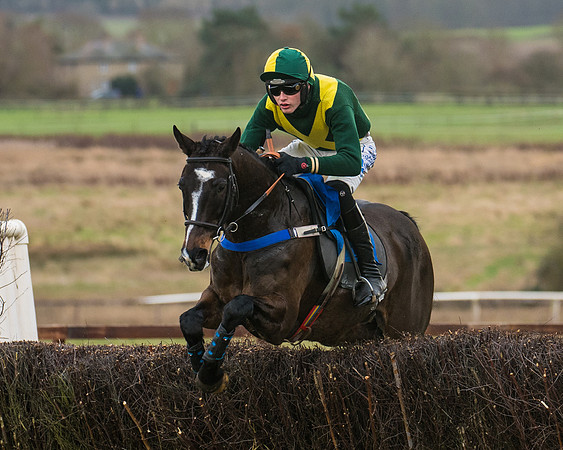 Race 3 - Maiden Div 2 (7 of 55)-2