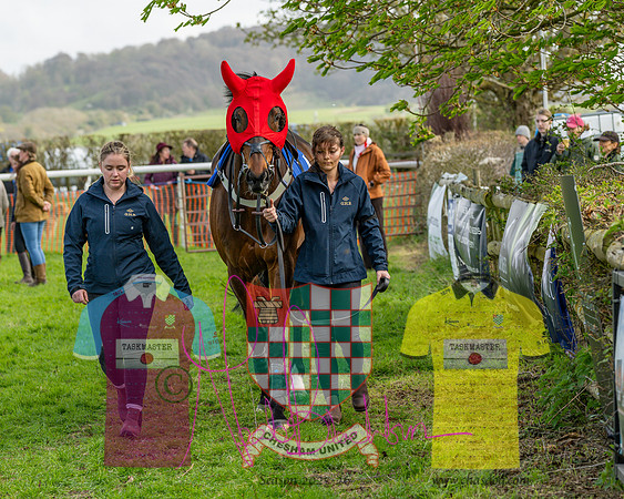 Race 4 - Aston Mullins Stud. Mens Open (21 of 108)