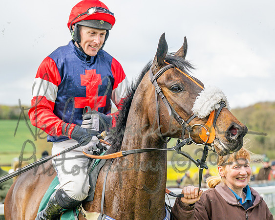 Race 2 - Young Horse Maiden 2m 5f (108 of 117)