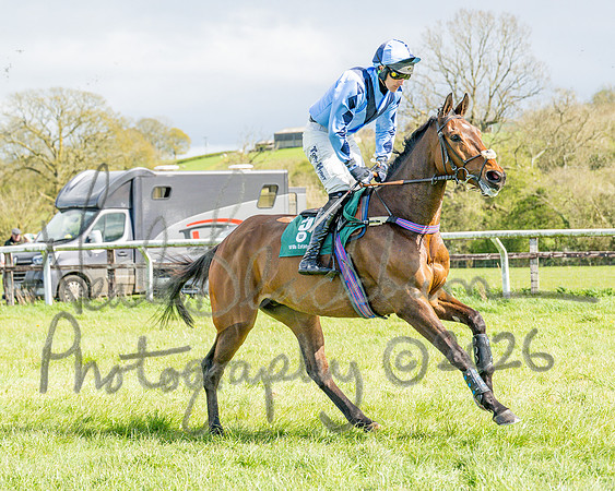 Race 3 - Six and Overs Maiden 3m (18 of 93)