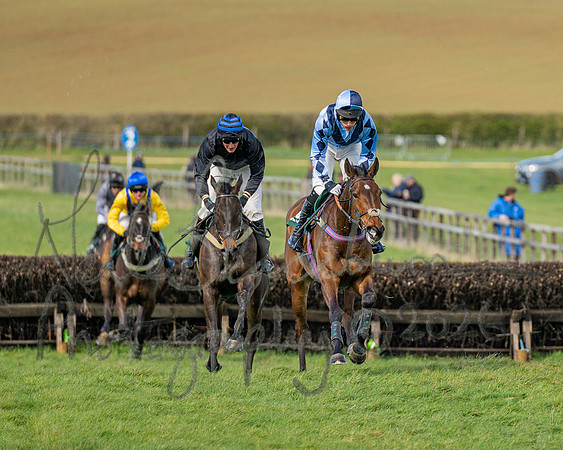 Race 3 - Six and Overs Maiden 3m (50 of 93)