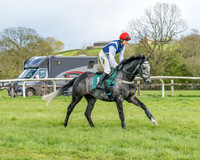 Race 4 - Edgcote Gold Cup (8 of 92)