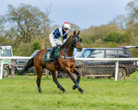 Race 4 - Edgcote Gold Cup (13 of 92)