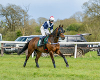 Race 4 - Edgcote Gold Cup (14 of 92)