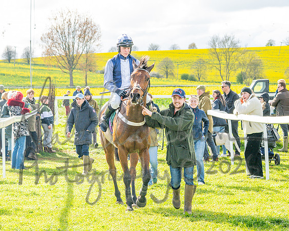 Race 4 - Edgcote Gold Cup (72 of 92)
