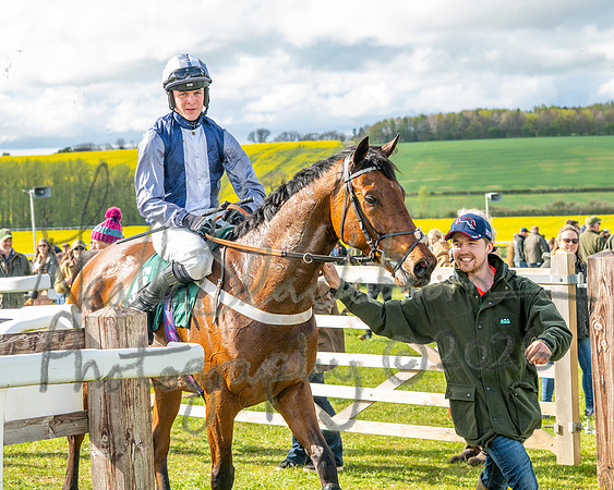 Race 4 - Edgcote Gold Cup (73 of 92)