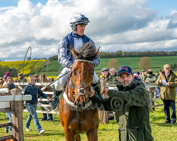 Race 4 - Edgcote Gold Cup (76 of 92)