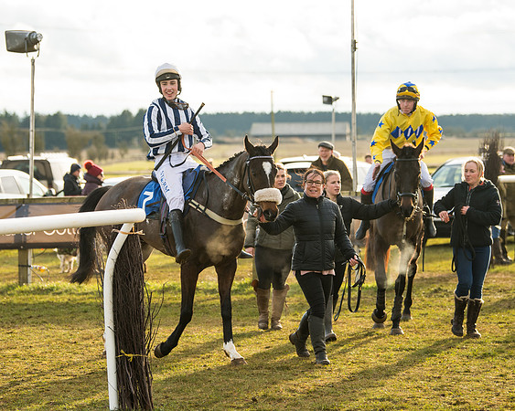 Race 6 - 4,5,6 Maiden  (41 of 50)