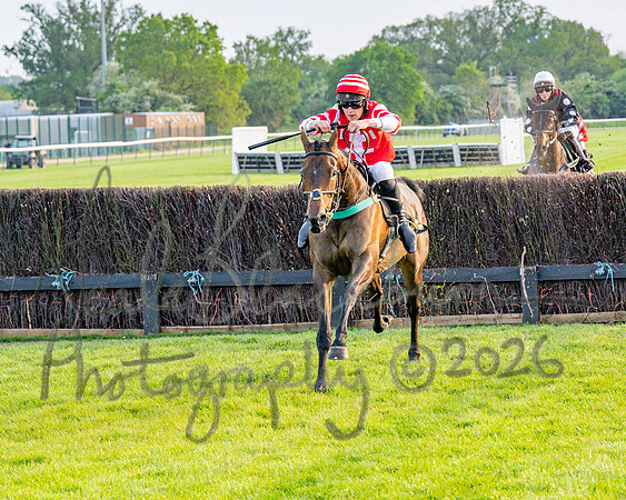 Race 5 - Mares Open (65 of 105)