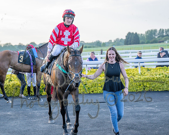 Race 5 - Mares Open (91 of 105)