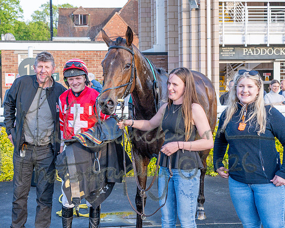 Race 5 - Mares Open (100 of 105)