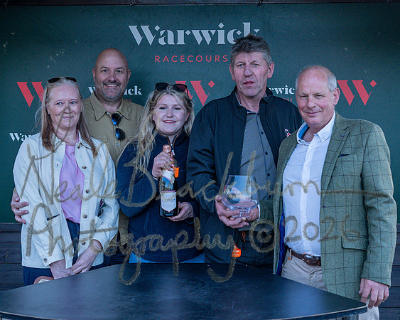 Race 5 - Mares Open (104 of 105)