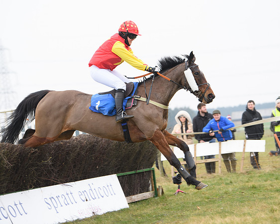 Race 3 - Novice Riders Race (106 of 180)