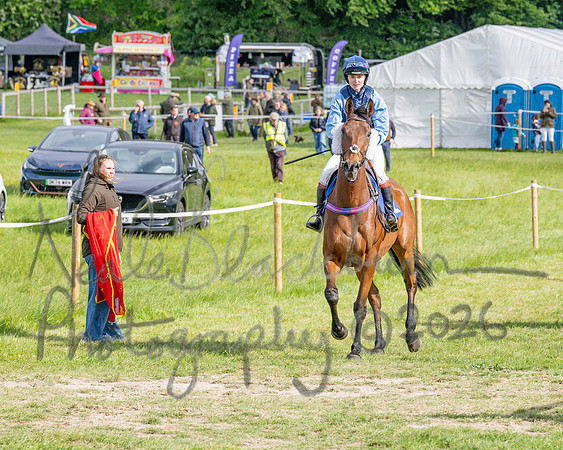 Race 6 - Conditions (level 3) for Novice Riders (38 of 104)